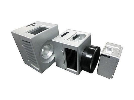 品質  Precision Anodized CNC Aluminum Parts Silver CNC Machining Service 工場