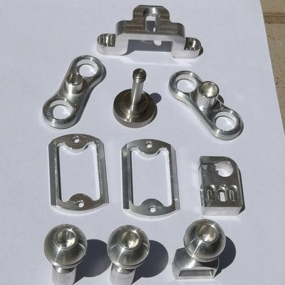 アルミニウム鋼鉄真鍮CNCの製粉の部品の良質の工場は部品を処理した